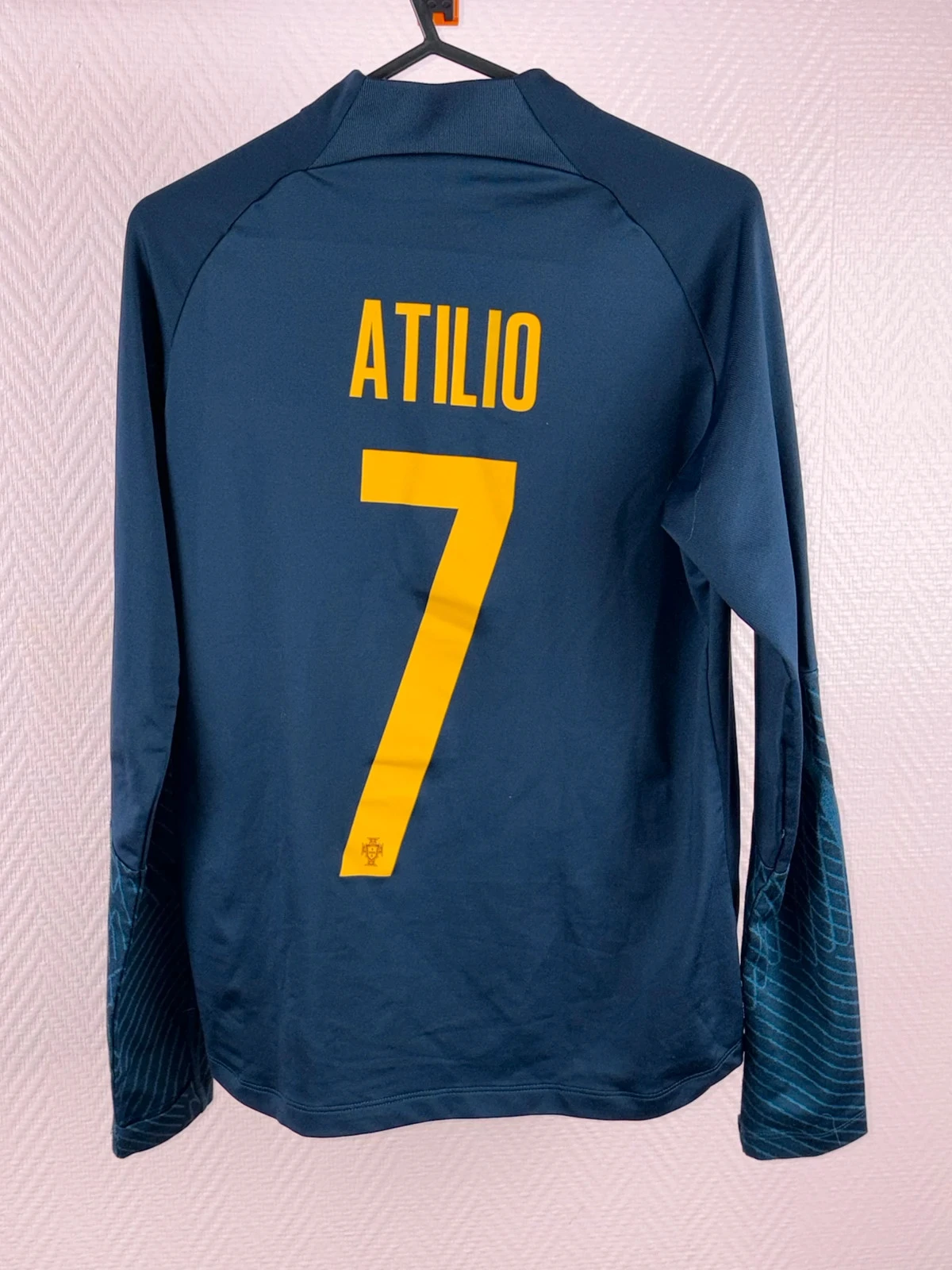 Pulé leve Nike para futebol masculino tamanho 10/11 anos – photo 3